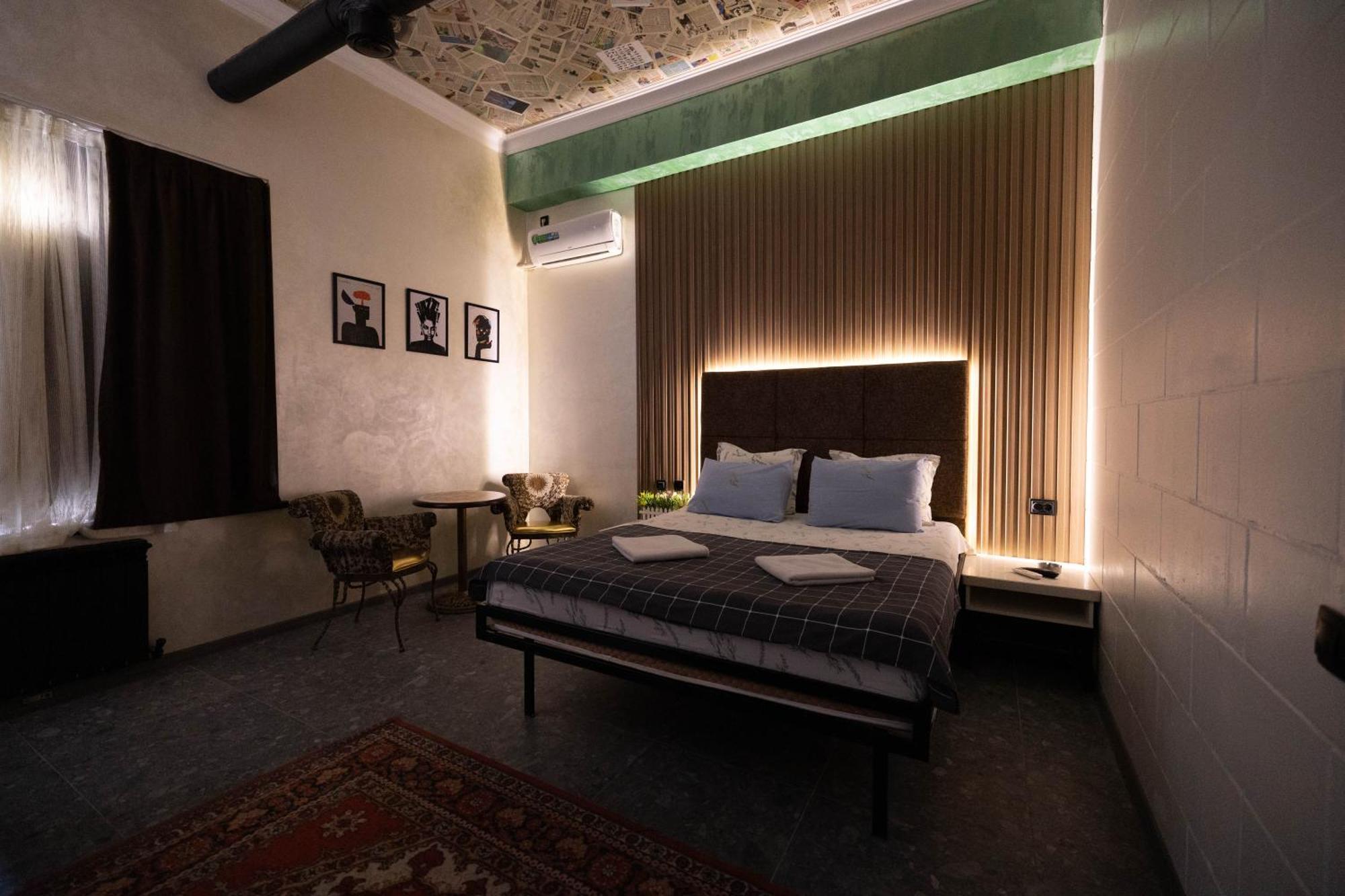 Local Hotel Tashkent Bagian luar foto