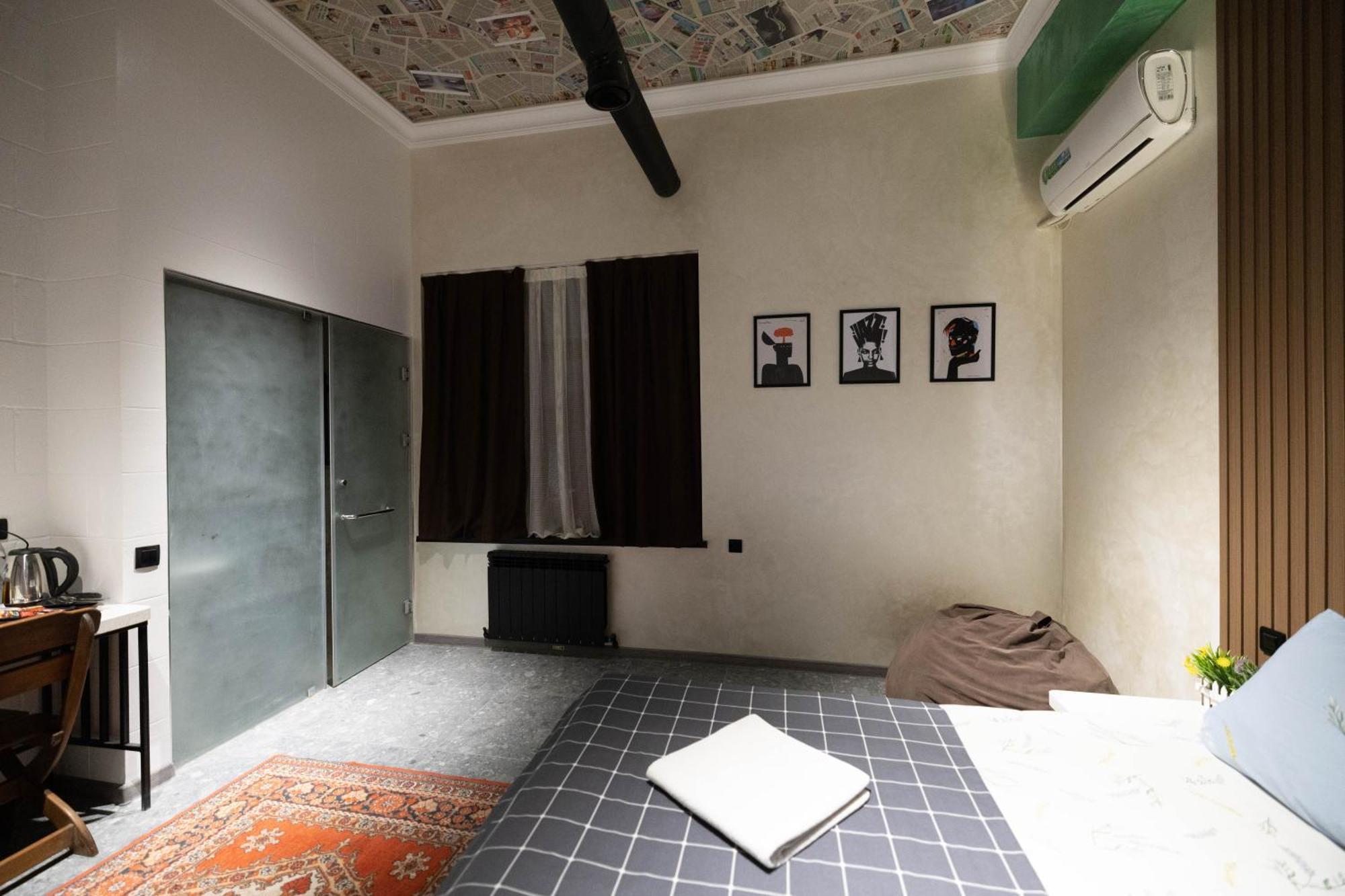 Local Hotel Tashkent Bagian luar foto